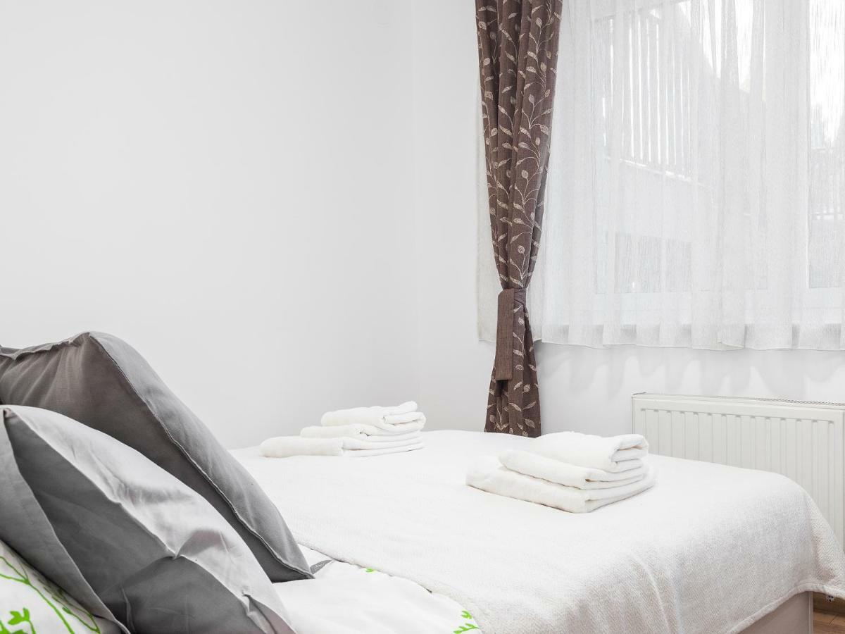 Oliva 4 Stars Apartment Загреб Екстериор снимка
