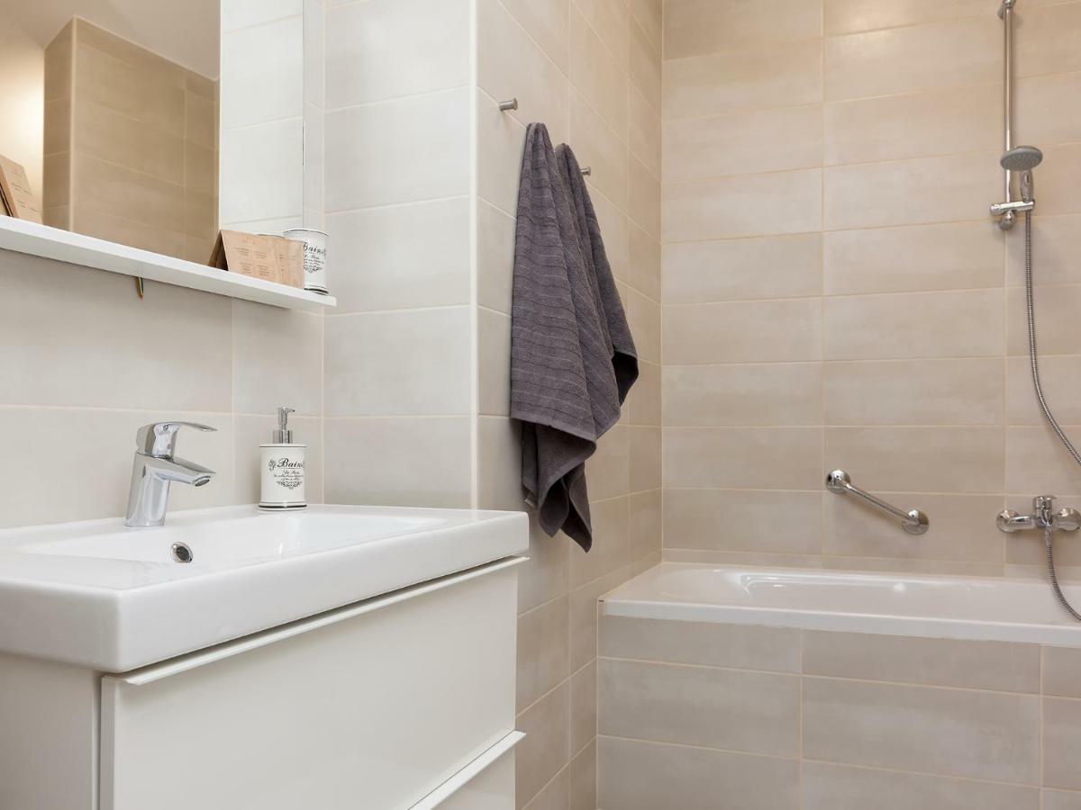 Oliva 4 Stars Apartment Загреб Екстериор снимка