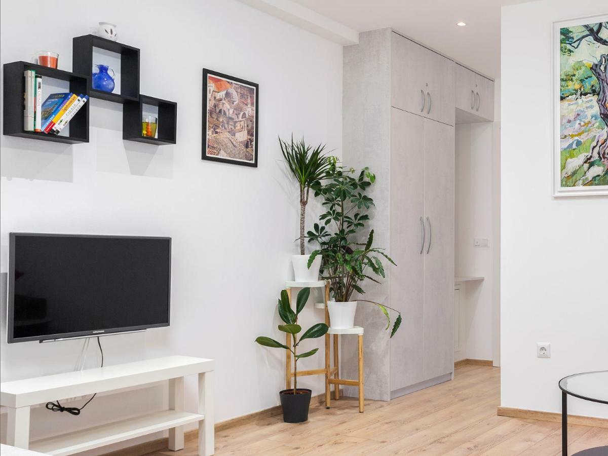 Oliva 4 Stars Apartment Загреб Екстериор снимка