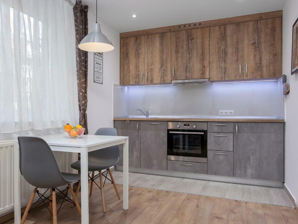 Oliva 4 Stars Apartment Загреб Екстериор снимка